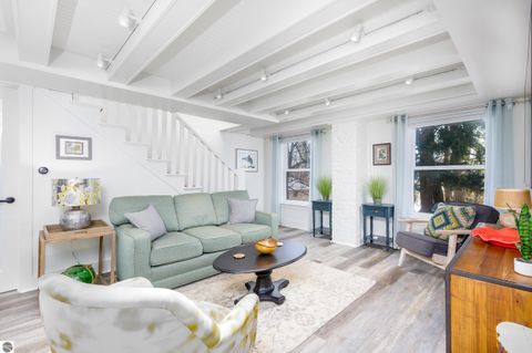 Tiny photo for 413415 Leelanau Ave, Frankfort, MI 49635 (MLS # 1942678)