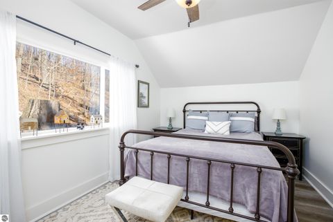 Tiny photo for 413415 Leelanau Ave, Frankfort, MI 49635 (MLS # 1942678)