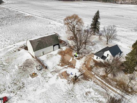 Tiny photo for 21239 5th Avenue, Marion, MI 49665 (MLS # 1942508)