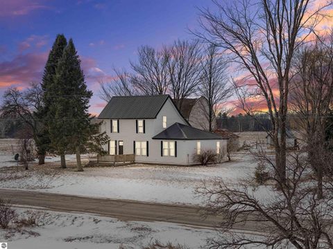 Tiny photo for 21239 5th Avenue, Marion, MI 49665 (MLS # 1942508)