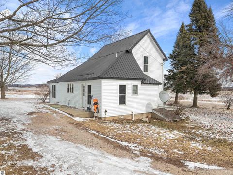 Tiny photo for 21239 5th Avenue, Marion, MI 49665 (MLS # 1942508)