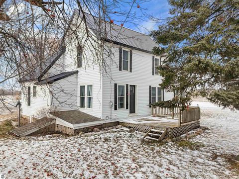 Tiny photo for 21239 5th Avenue, Marion, MI 49665 (MLS # 1942508)