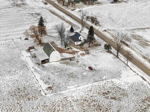 Tiny photo for 21239 5th Avenue, Marion, MI 49665 (MLS # 1942508)