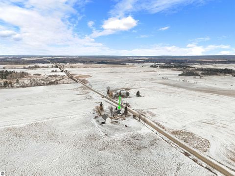 Tiny photo for 21239 5th Avenue, Marion, MI 49665 (MLS # 1942508)