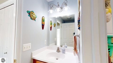 Tiny photo for 1667 E Gaylord Street, Mt Pleasant, MI 48858 (MLS # 1942898)