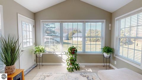 Tiny photo for 1667 E Gaylord Street, Mt Pleasant, MI 48858 (MLS # 1942898)