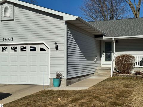 Tiny photo for 1667 E Gaylord Street, Mt Pleasant, MI 48858 (MLS # 1942898)