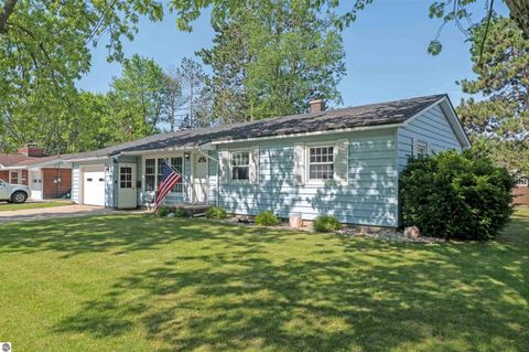 Tiny photo for 425 Leeson Avenue, Cadillac, MI 49601 (MLS # 1947574)