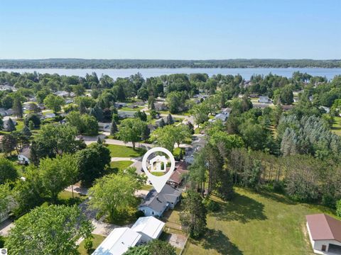 Tiny photo for 425 Leeson Avenue, Cadillac, MI 49601 (MLS # 1947574)