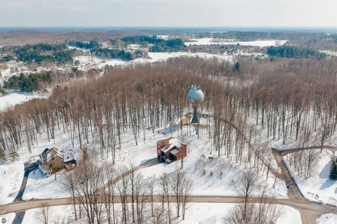 Tiny photo for 642 Napolean Way, Traverse City, MI 49696 (MLS # 1943169)