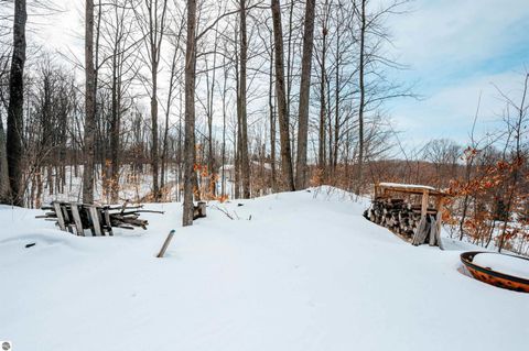 Tiny photo for 642 Napolean Way, Traverse City, MI 49696 (MLS # 1943169)