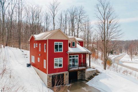 Tiny photo for 642 Napolean Way, Traverse City, MI 49696 (MLS # 1943169)