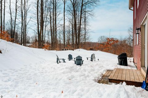 Tiny photo for 642 Napolean Way, Traverse City, MI 49696 (MLS # 1943169)