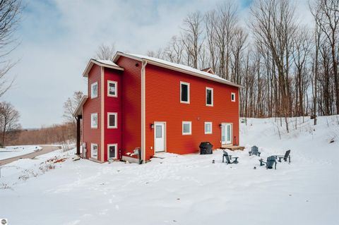 Tiny photo for 642 Napolean Way, Traverse City, MI 49696 (MLS # 1943169)