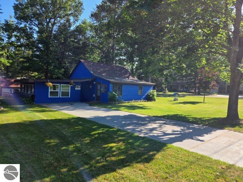 Photo 1 of 22 — 10215 E Madison Road, St Helen, MI 48656