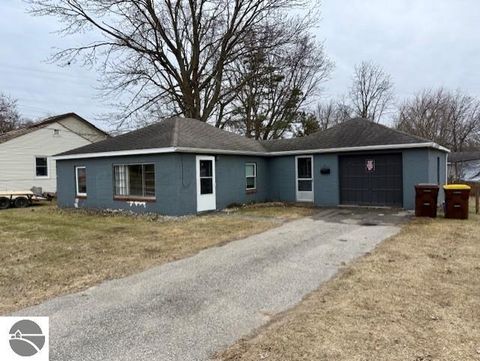 Tiny photo for 711 Mechanic Street, Alma, MI 48801 (MLS # 1942662)