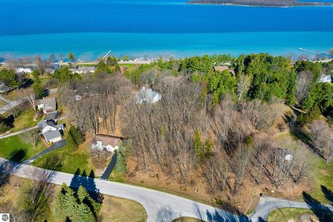 Tiny photo for 1101 Quaker Valley Drive, Traverse City, MI 49686 (MLS # 1944125)