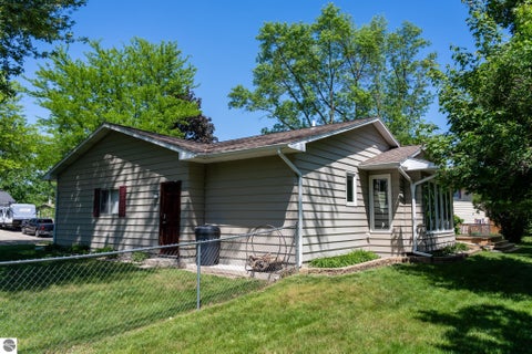 Tiny photo for 1410 Andre Avenue, Mt Pleasant, MI 48858 (MLS # 1945764)