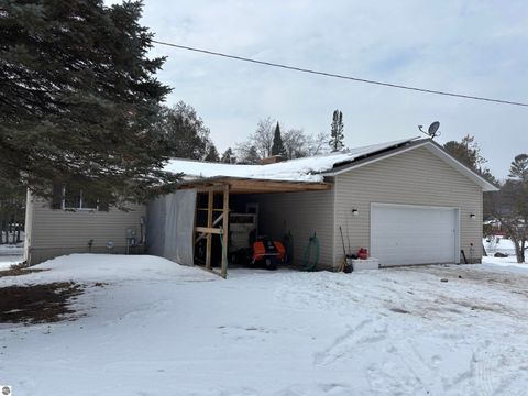 Tiny photo for 4921 Carpenter Road, Tawas City, MI 48763 (MLS # 1942387)