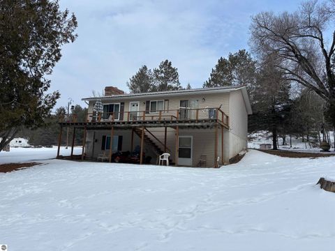 Tiny photo for 4921 Carpenter Road, Tawas City, MI 48763 (MLS # 1942387)