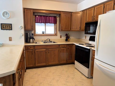 Tiny photo for 4921 Carpenter Road, Tawas City, MI 48763 (MLS # 1942387)