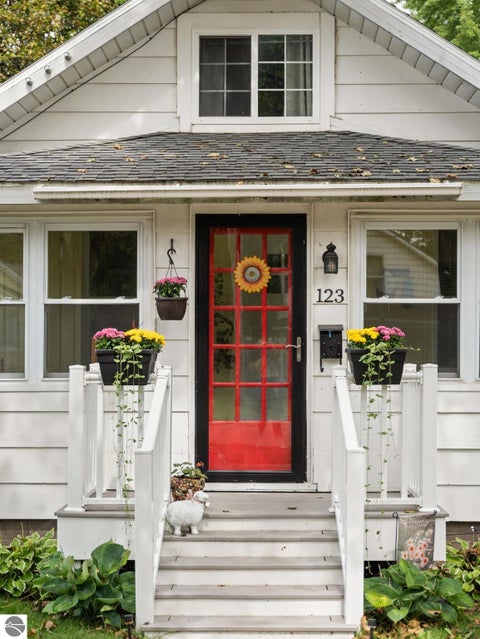 Tiny photo for 123 Powers Street, Cadillac, MI 49601 (MLS # 1950284)
