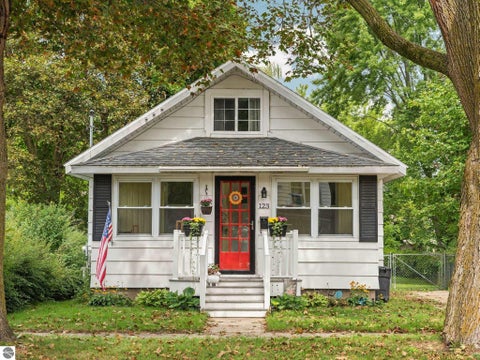 Tiny photo for 123 Powers Street, Cadillac, MI 49601 (MLS # 1950284)