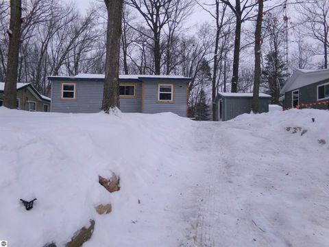 Photo of 992 Lake Street, Harrison, MI 48625 (MLS # 1941767)