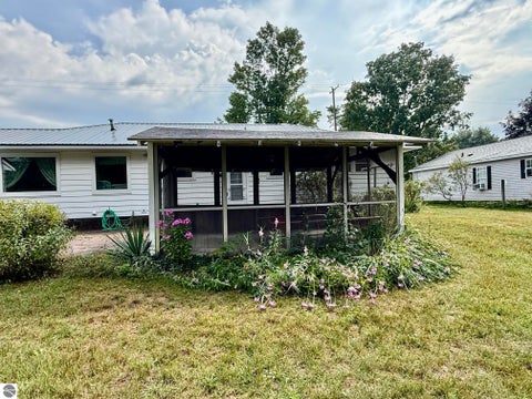 Tiny photo for 409 N Front Street, Lake City, MI 49651 (MLS # 1950043)