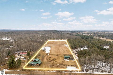 Tiny photo for 6757 19 Mile Road, Marion, MI 49665 (MLS # 1942774)