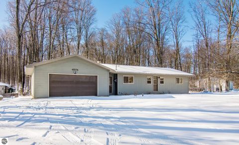 Photo of 4574 Walton Road, Kingsley, MI 49649 (MLS # 1942963)