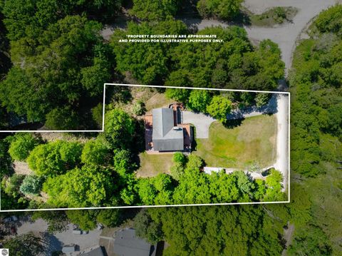 Tiny photo for 2104 Apple Hill Road, Traverse City, MI 49686 (MLS # 1946218)