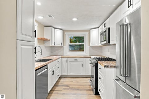 Tiny photo for 8530 W Sapphire Avenue, Lake City, MI 49651 (MLS # 1951671)