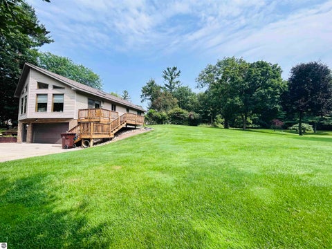 Tiny photo for 465 Saint Andrews Drive, Gladwin, MI 48624 (MLS # 1949975)