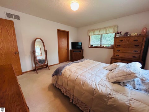 Tiny photo for 465 Saint Andrews Drive, Gladwin, MI 48624 (MLS # 1949975)
