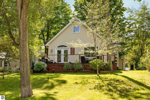 Photo of 806 Indian Trail, Traverse City, MI 49686 (MLS # 1950772)
