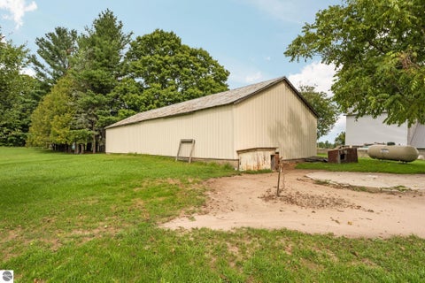 Tiny photo for 9425 W Coleman RD, Lake, MI 48632 (MLS # 1950375)