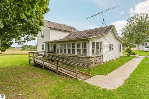 Tiny photo for 9425 W Coleman RD, Lake, MI 48632 (MLS # 1950375)