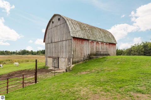 Tiny photo for 9425 W Coleman RD, Lake, MI 48632 (MLS # 1950375)