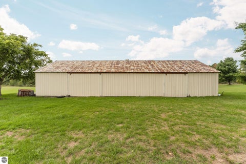 Tiny photo for 9425 W Coleman RD, Lake, MI 48632 (MLS # 1950375)