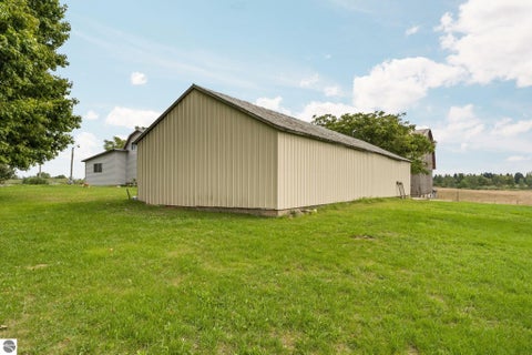 Tiny photo for 9425 W Coleman RD, Lake, MI 48632 (MLS # 1950375)