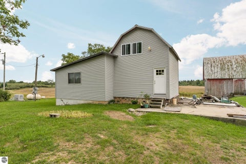Tiny photo for 9425 W Coleman RD, Lake, MI 48632 (MLS # 1950375)