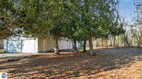 Tiny photo for 1647 N Huron Road, Tawas City, MI 48763 (MLS # 1942337)