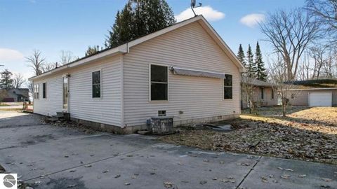Tiny photo for 1647 N Huron Road, Tawas City, MI 48763 (MLS # 1942337)