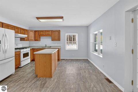 Tiny photo for 1647 N Huron Road, Tawas City, MI 48763 (MLS # 1942337)