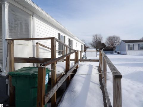 Tiny photo for 715 Mallard, Cadillac, MI 49601 (MLS # 1941557)