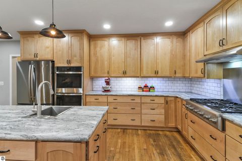Tiny photo for 9901 S 41 Road, Cadillac, MI 49601 (MLS # 1945142)