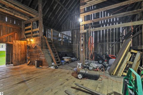Tiny photo for 9901 S 41 Road, Cadillac, MI 49601 (MLS # 1945142)