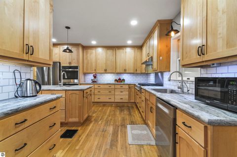 Tiny photo for 9901 S 41 Road, Cadillac, MI 49601 (MLS # 1945142)