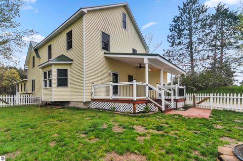 Tiny photo for 9901 S 41 Road, Cadillac, MI 49601 (MLS # 1945142)
